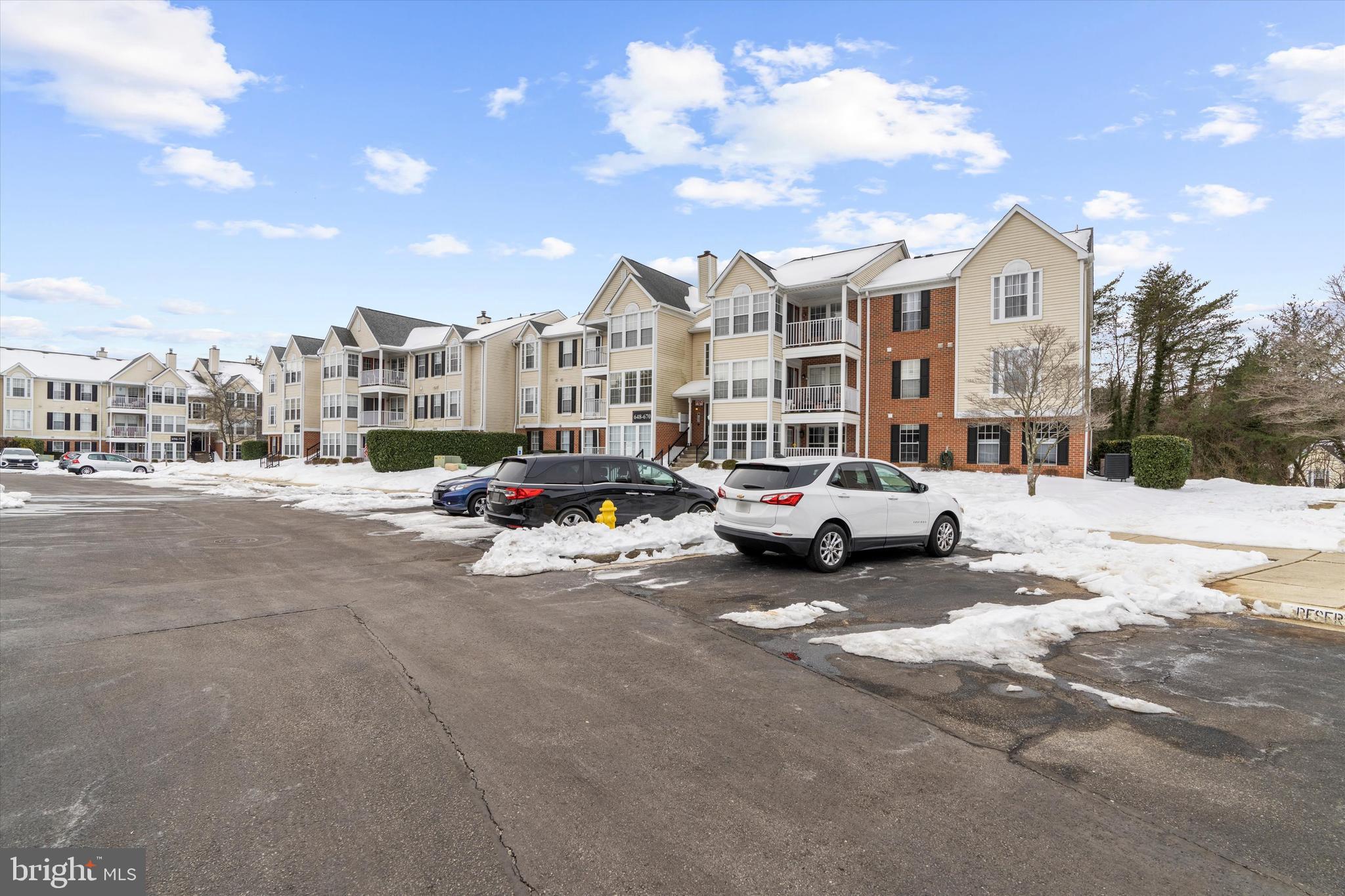 DEEP CREEK COMMONS - Residential