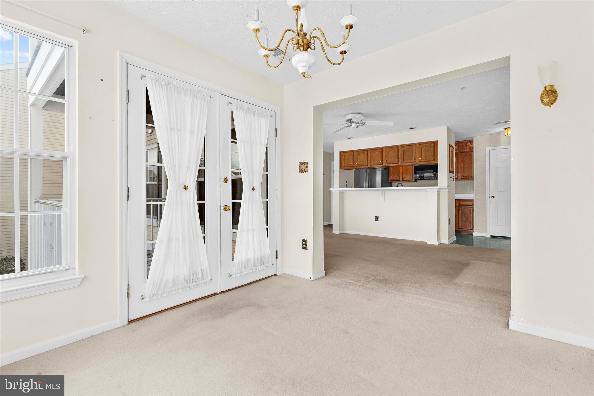 DEEP CREEK COMMONS - Residential