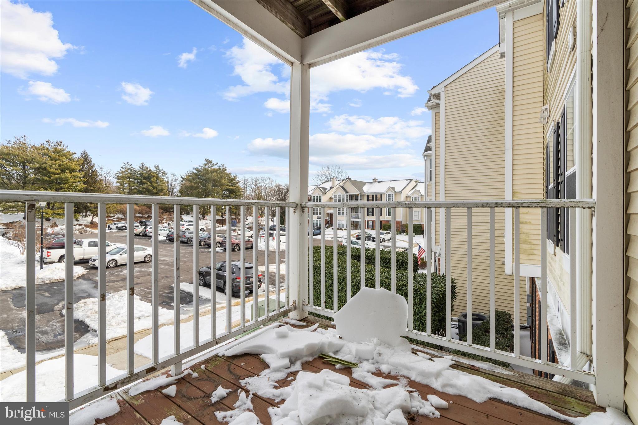 DEEP CREEK COMMONS - Residential