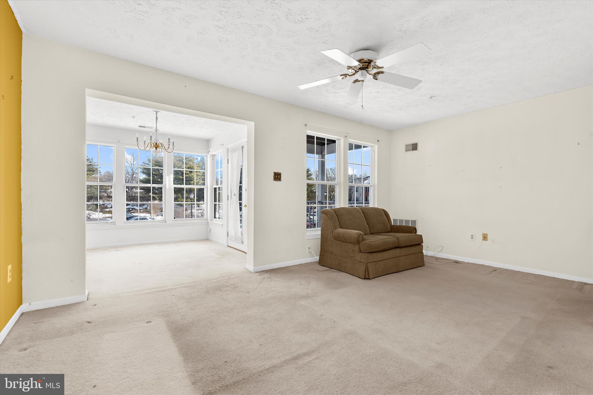 DEEP CREEK COMMONS - Residential