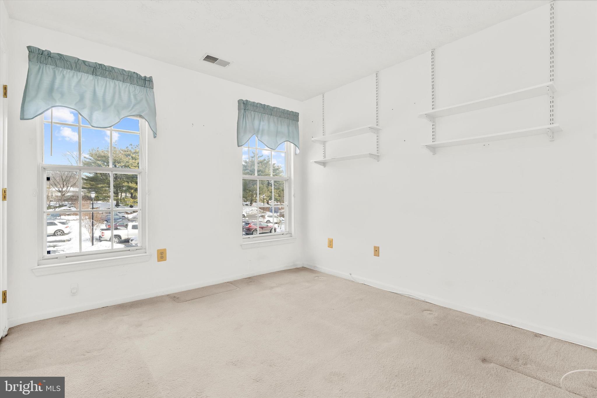 DEEP CREEK COMMONS - Residential