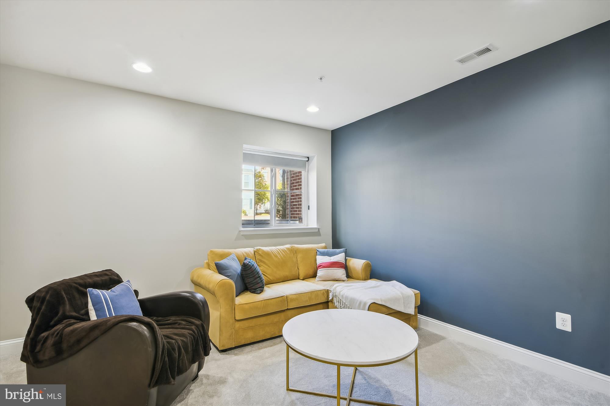 VILLAGE GREENS - Residential Lease