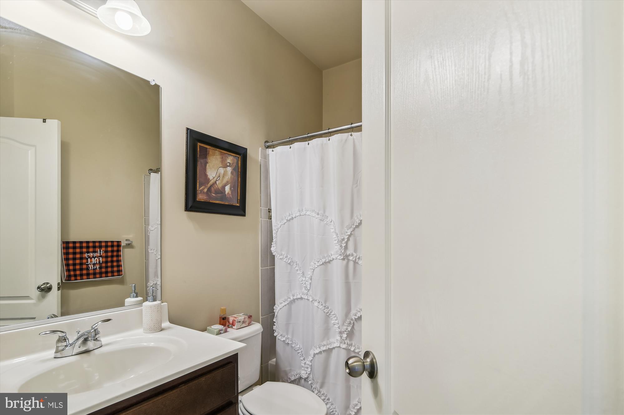 VILLAGE GREENS - Residential Lease