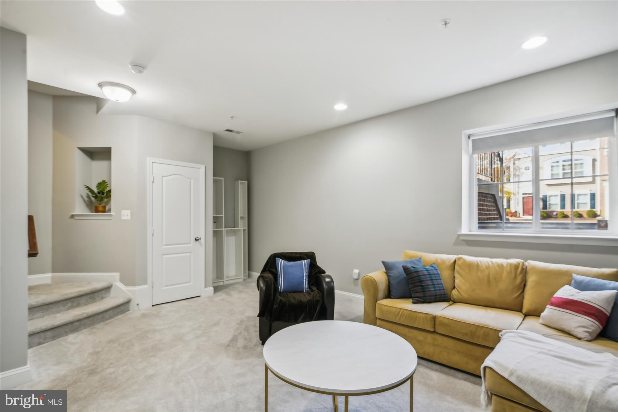 VILLAGE GREENS - Residential Lease