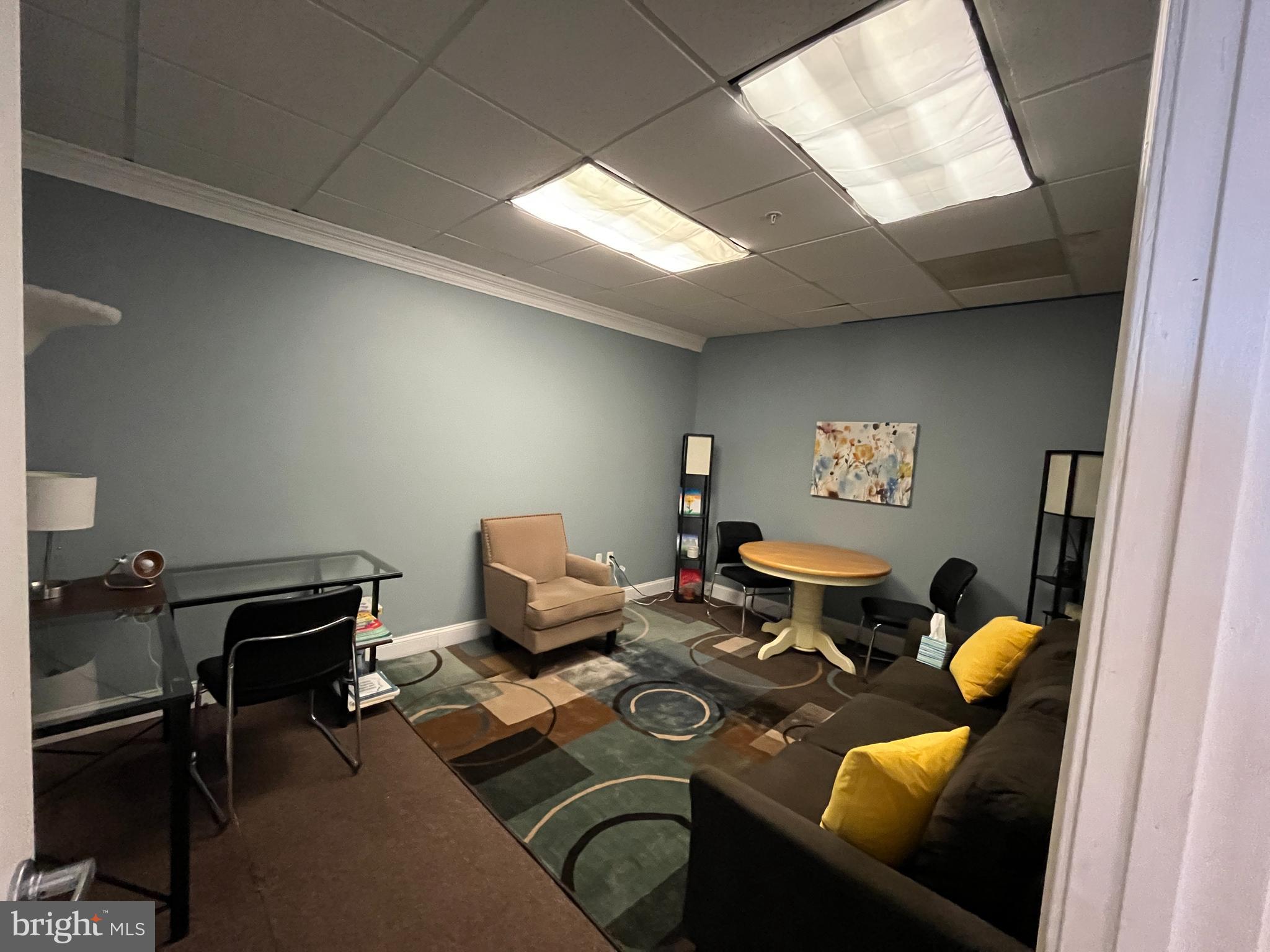 ASHBURN CROSSROADS - Commercial Lease