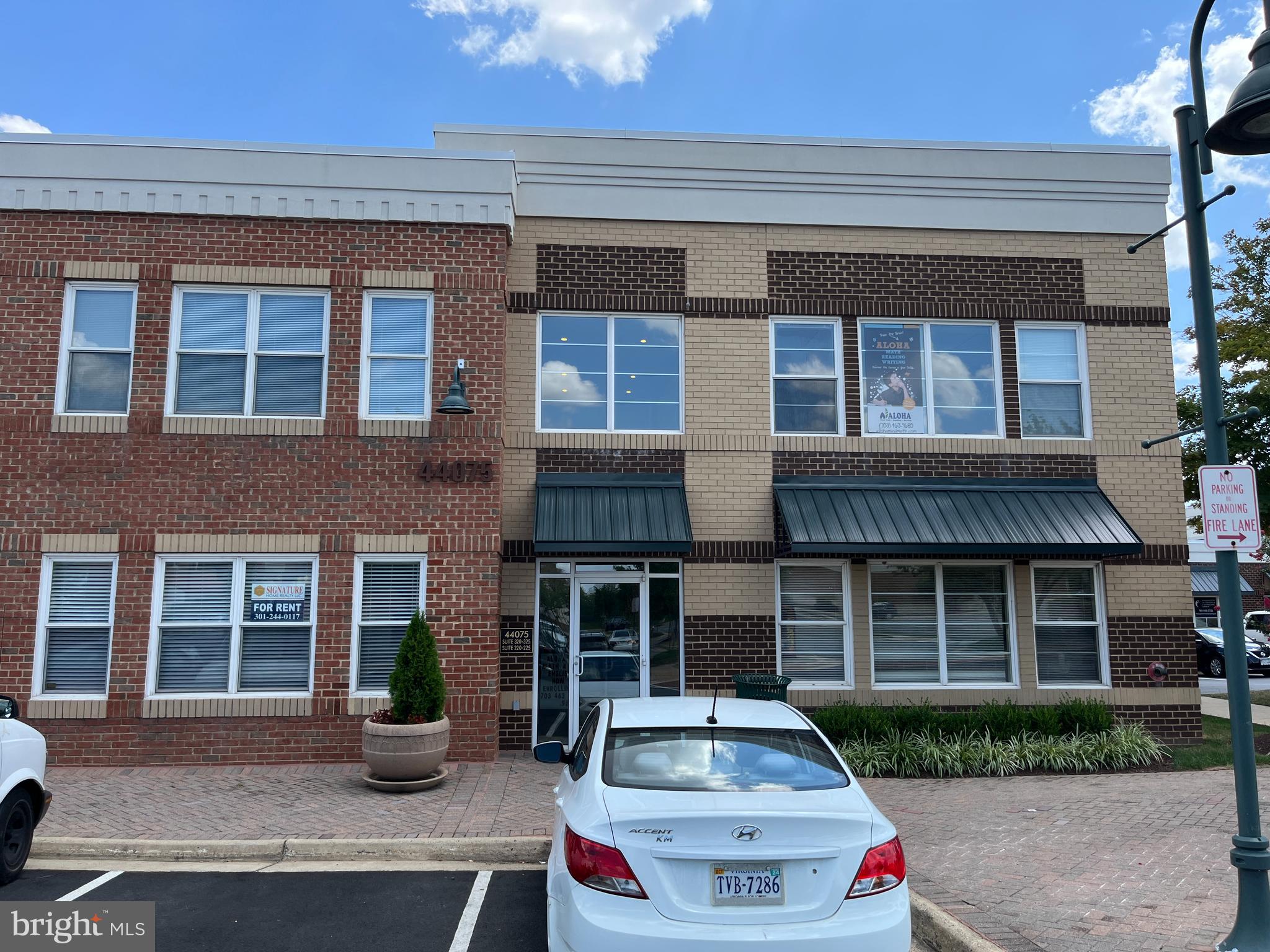ASHBURN CROSSROADS - Commercial Lease