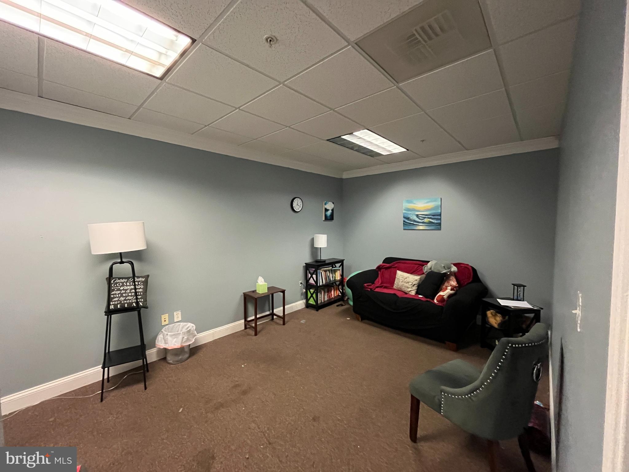 ASHBURN CROSSROADS - Commercial Lease