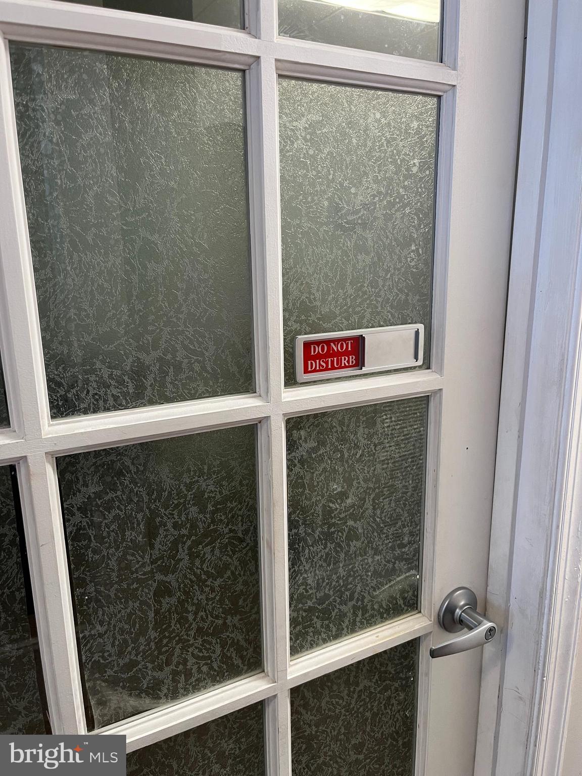 ASHBURN CROSSROADS - Commercial Lease