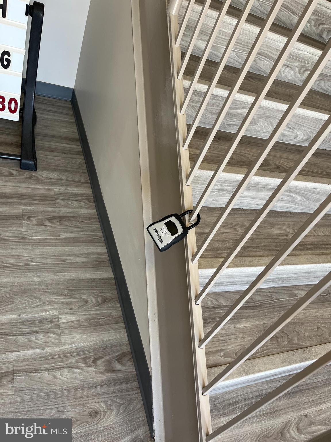 ASHBURN CROSSROADS - Commercial Lease