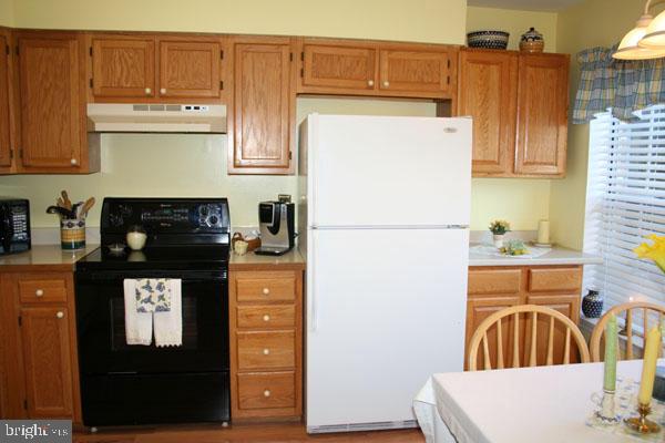 GRANDVIEW CHASE - Residential