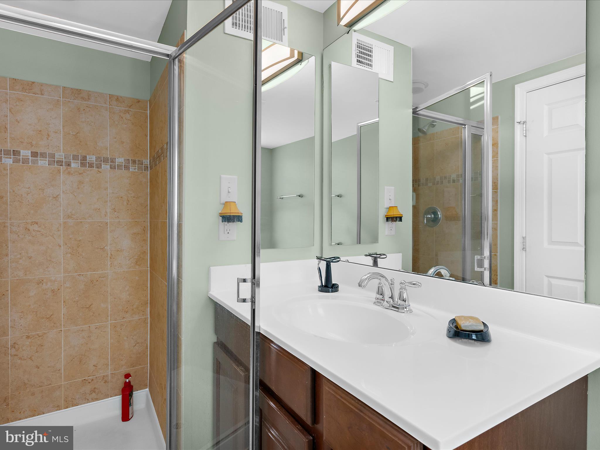 RED RUN VILLA - Residential