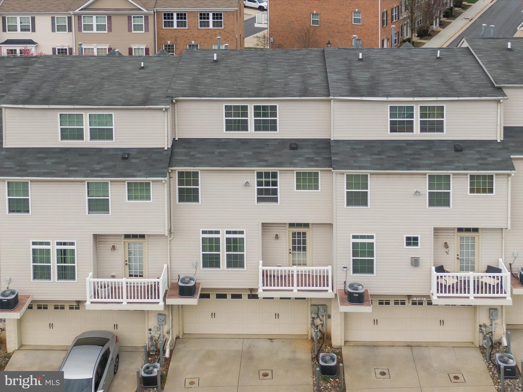 RED RUN VILLA - Residential