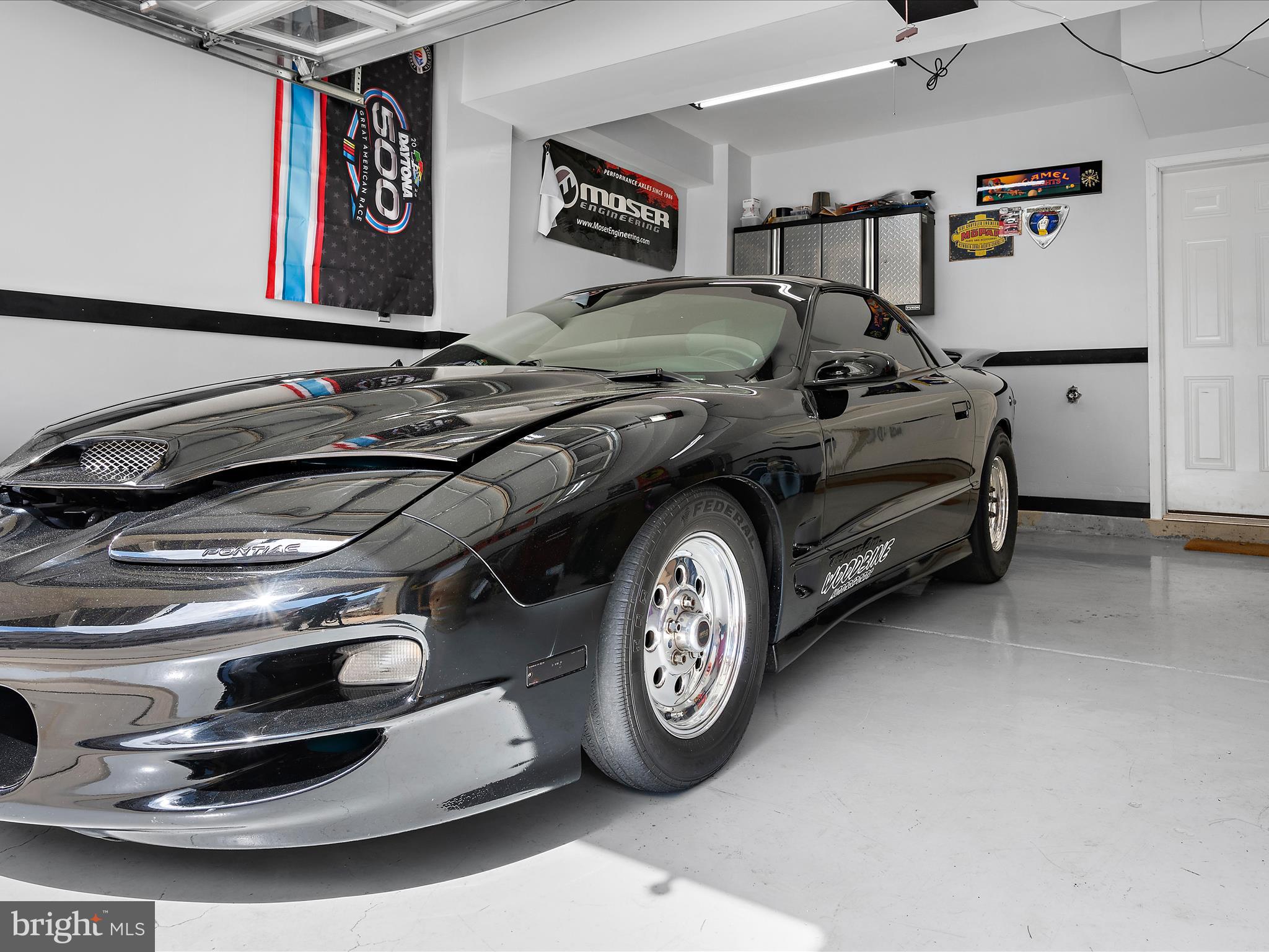 RED RUN VILLA - Residential