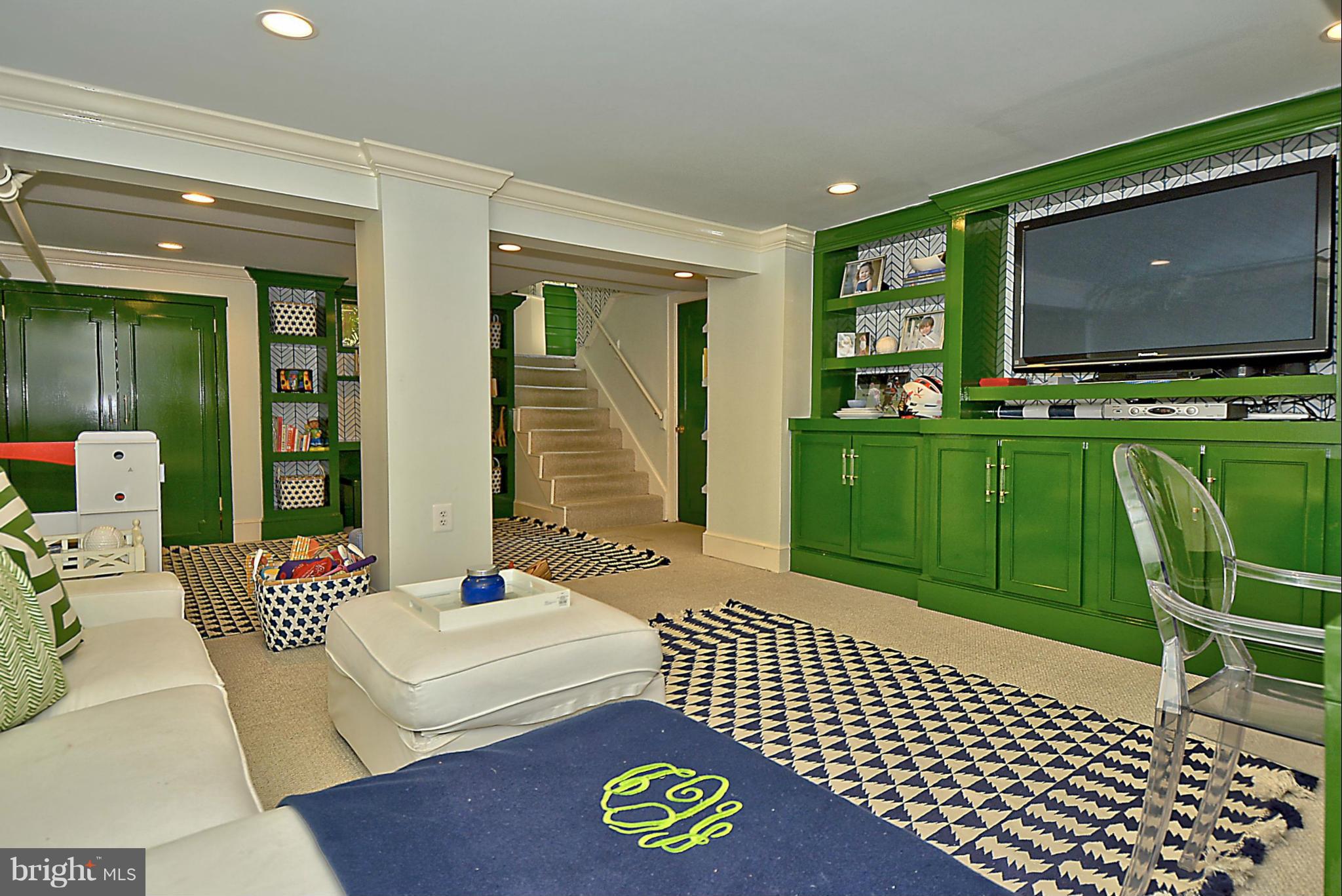 MURRAY HILL - Residential