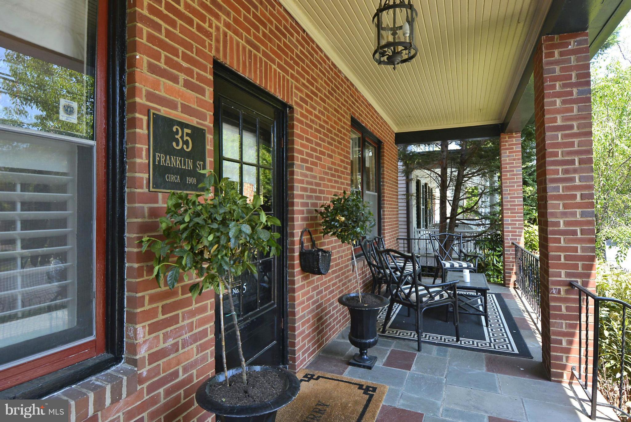 MURRAY HILL - Residential