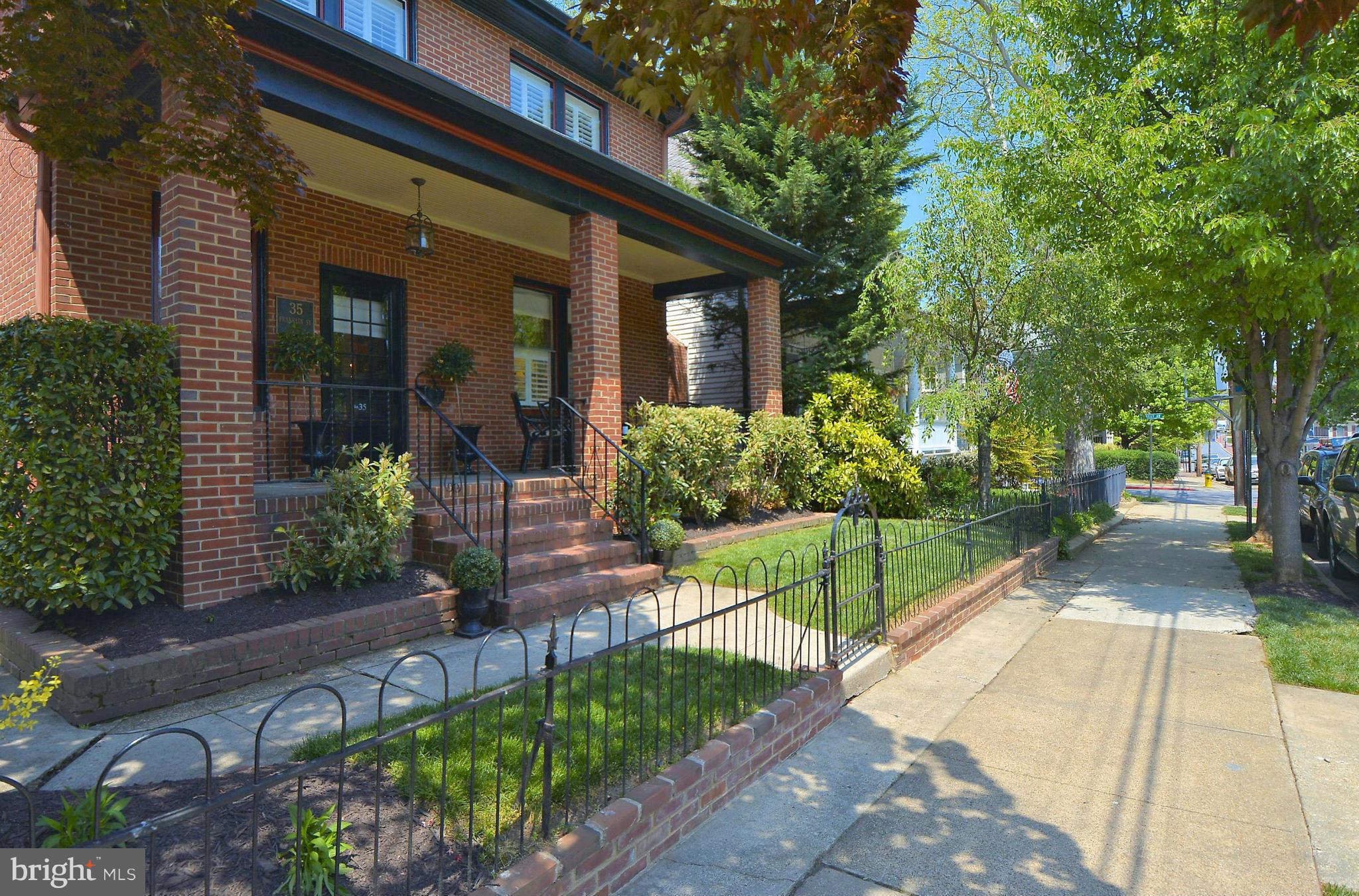 MURRAY HILL - Residential