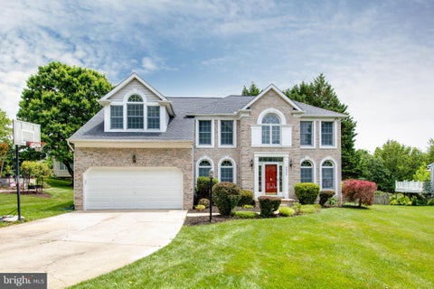 Photo of 5305 Tangle Wood Court, ELLICOTT CITY, MD 21043 (MLS # MDHW2069854)