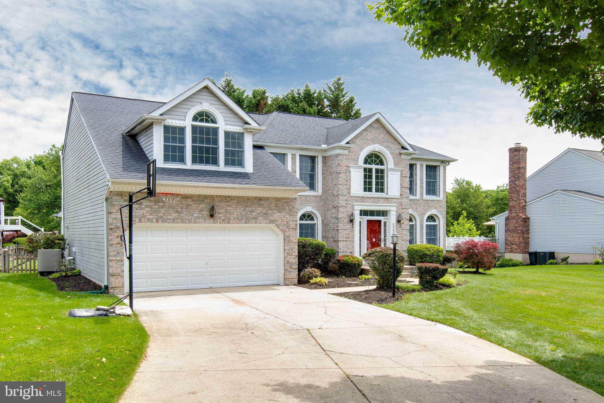 5305 TANGLE WOOD COURT