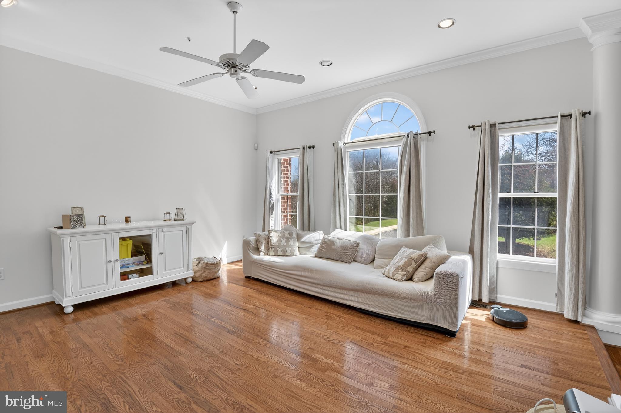 105 CROFTON HILL LANE