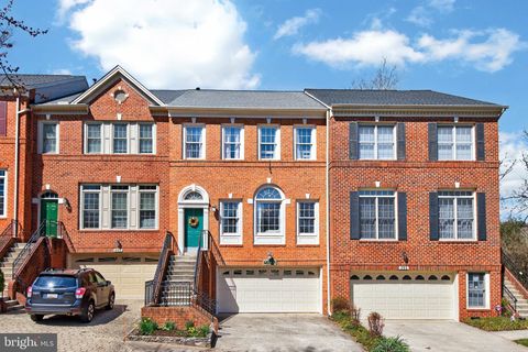 105 CROFTON HILL LANE ROCKVILLE MD 20850