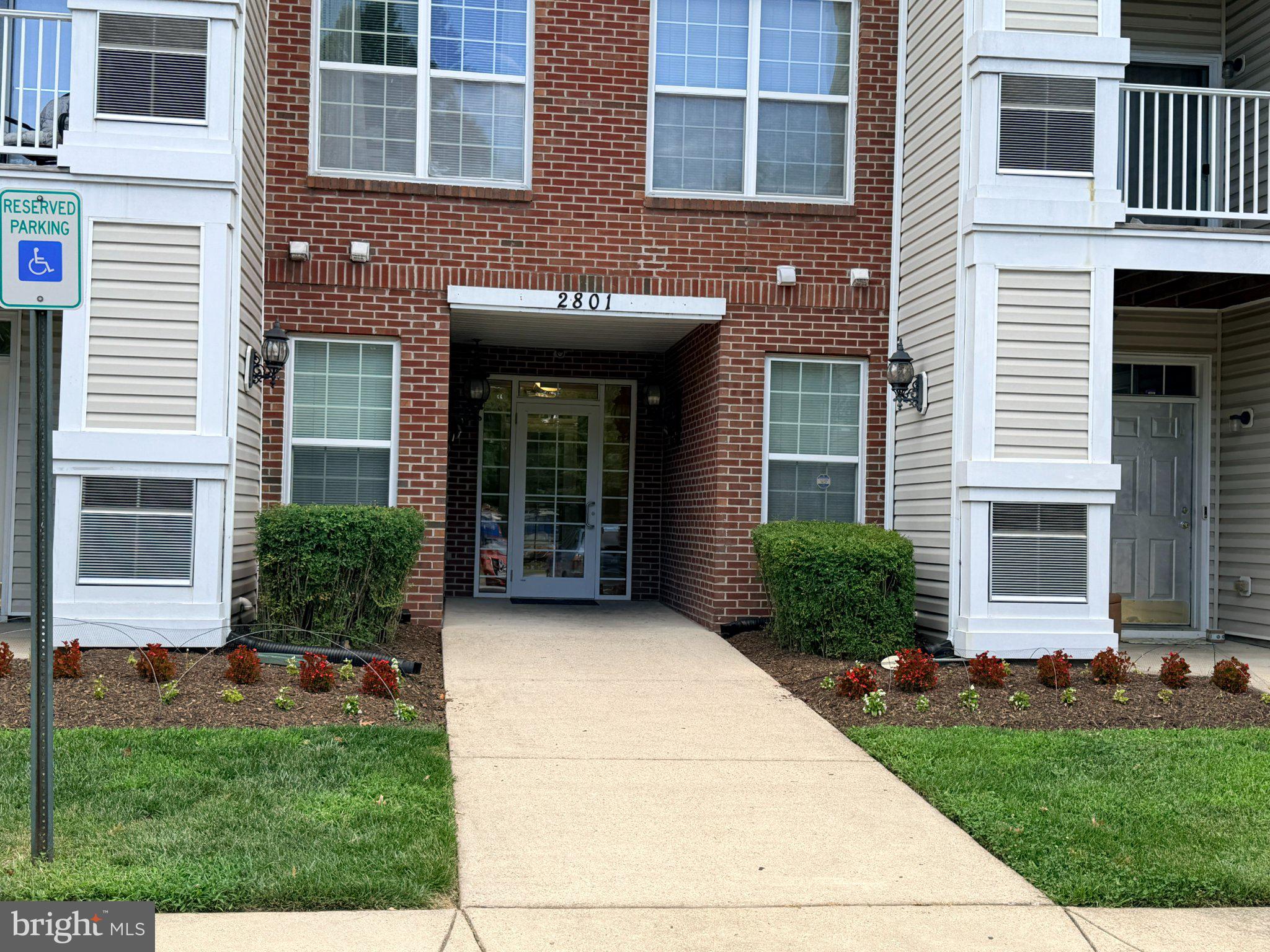 2801 FOREST RUN 1-406