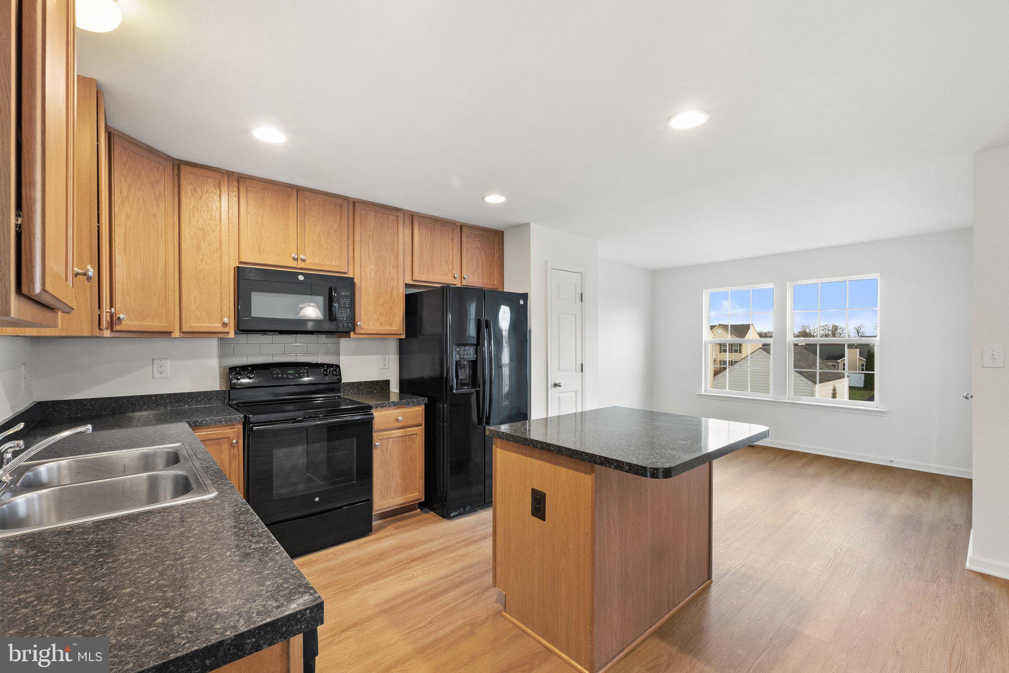 STONEBROOK VILLAGE - Residential Lease