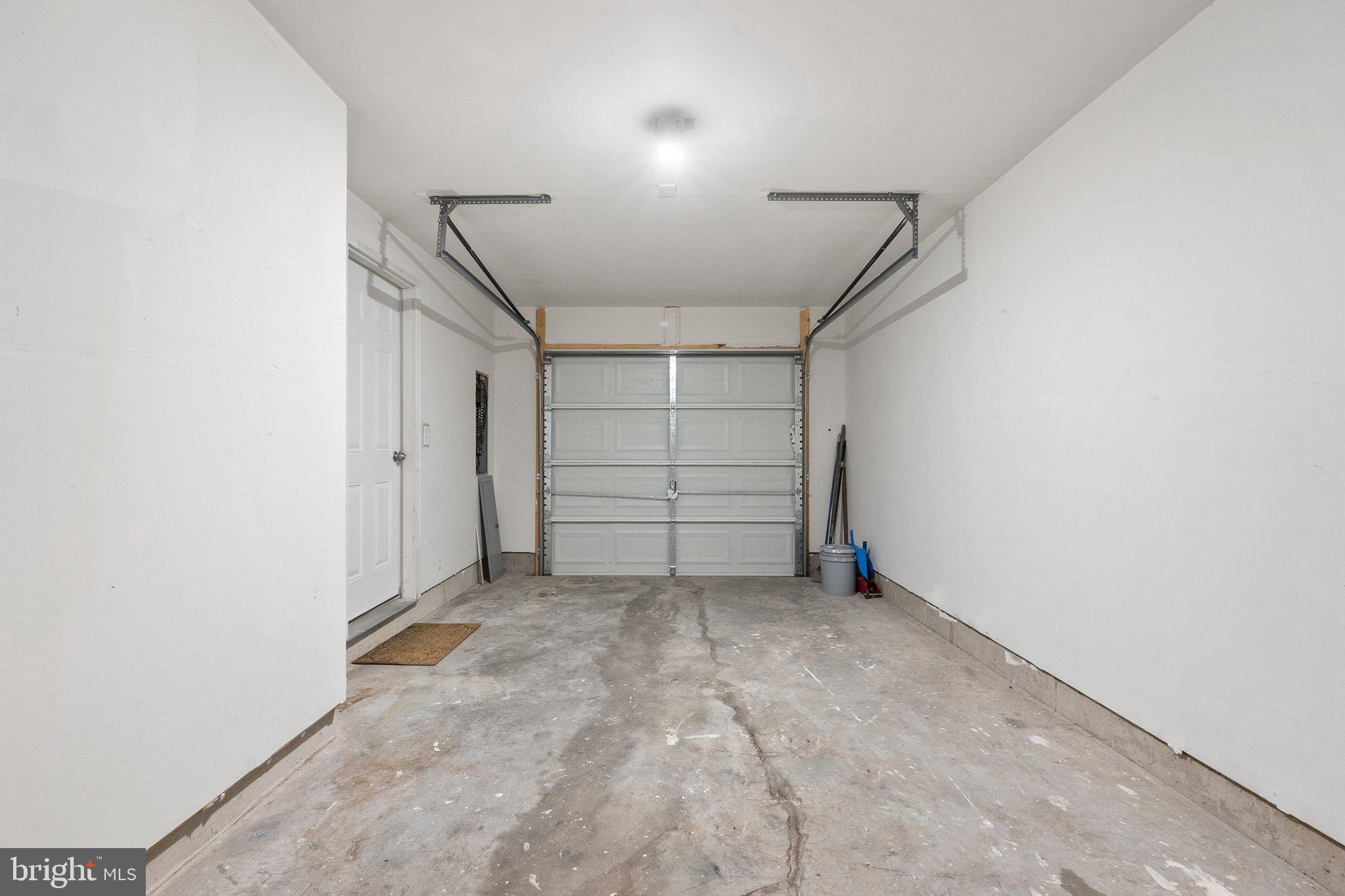 STONEBROOK VILLAGE - Residential Lease