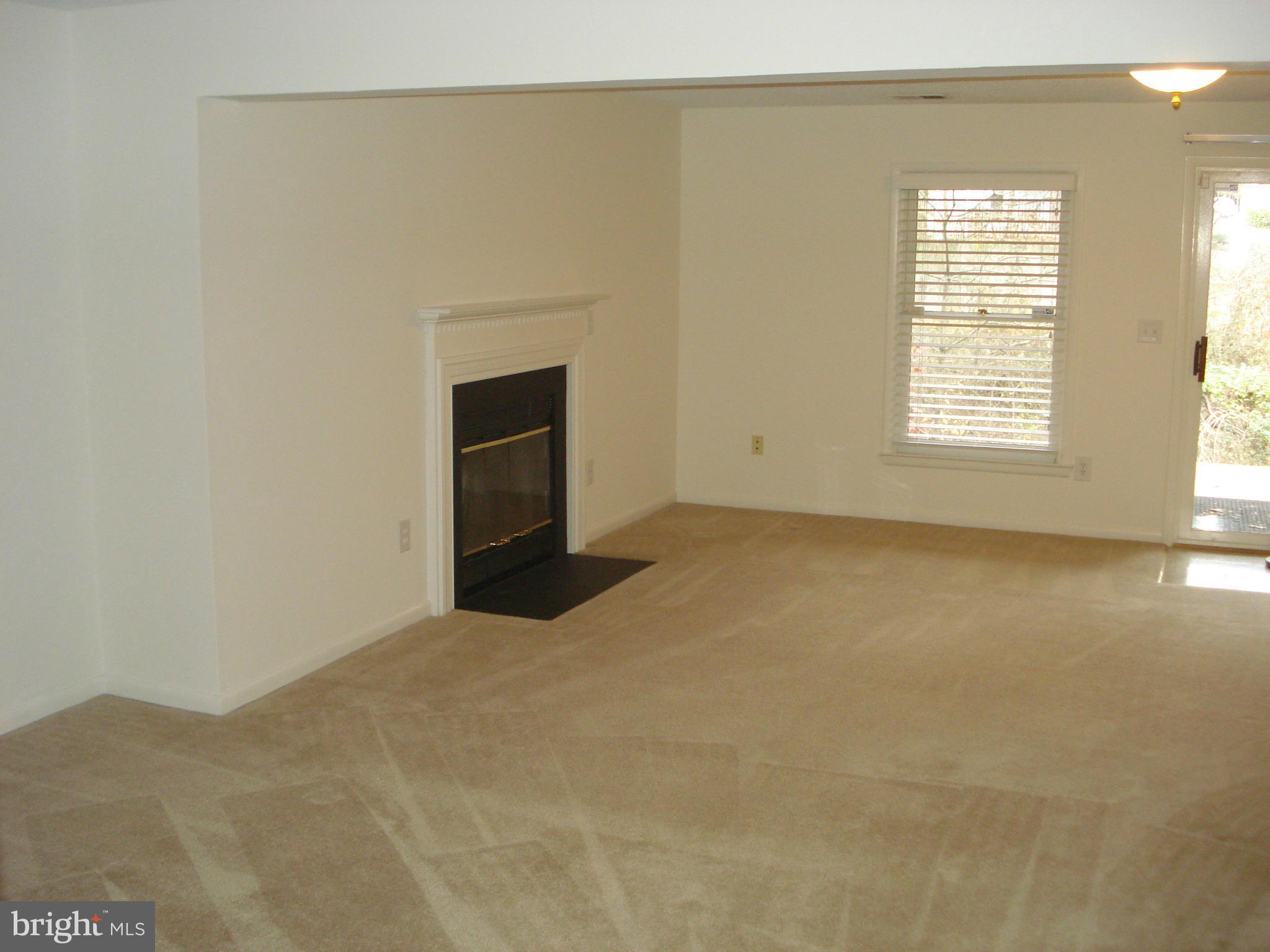 RESTON - Residential Lease