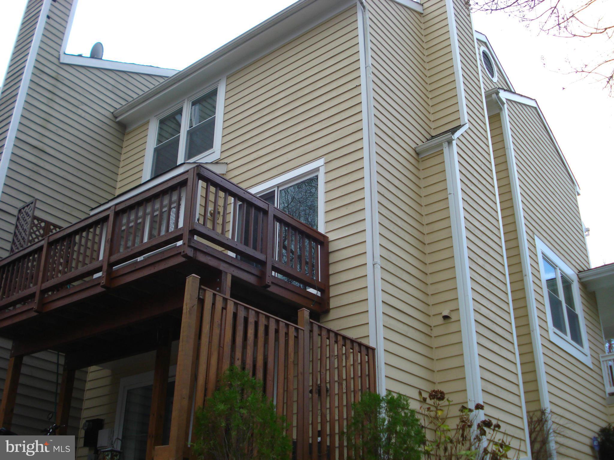 RESTON - Residential Lease