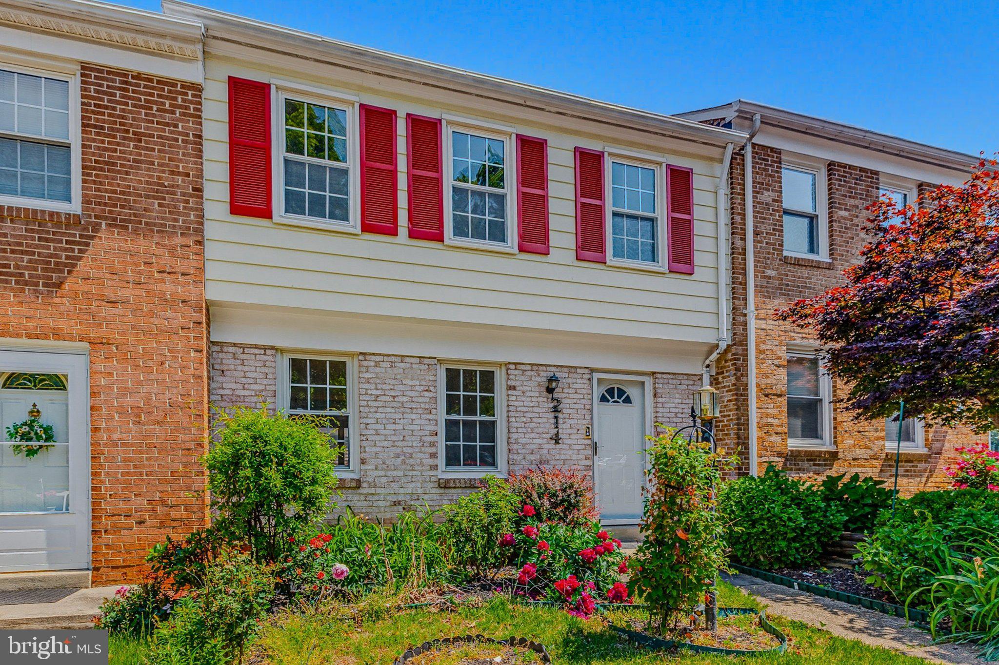 214 PENDER PLACE