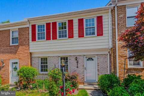 Photo of 214 Pender Place, ROCKVILLE, MD 20850 (MLS # MDMC2256850)