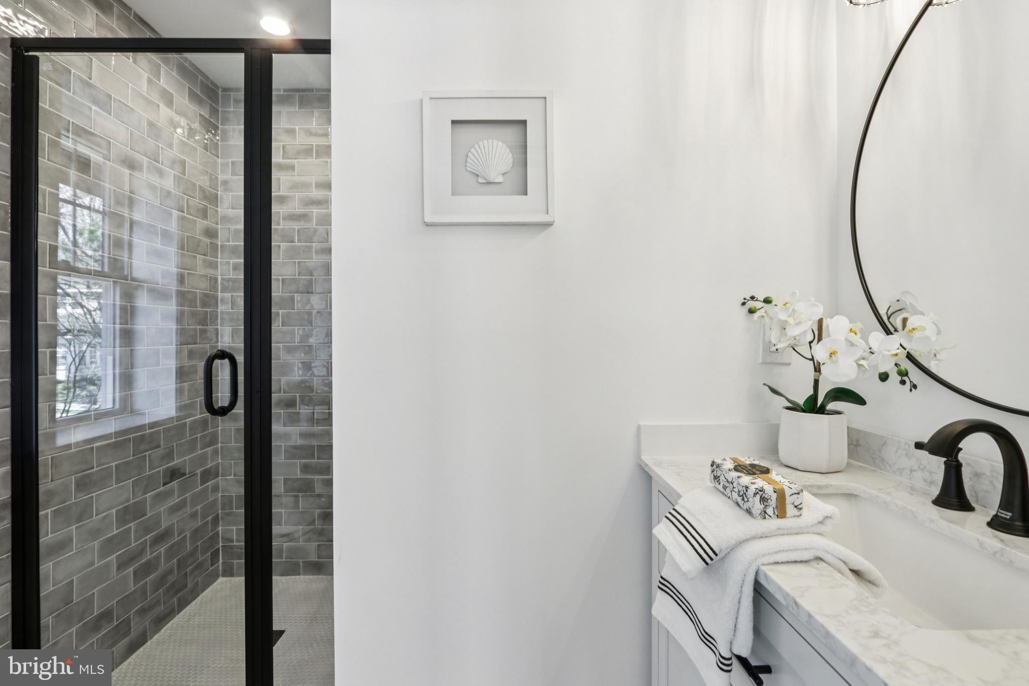 COLLEGE PARK - Residential