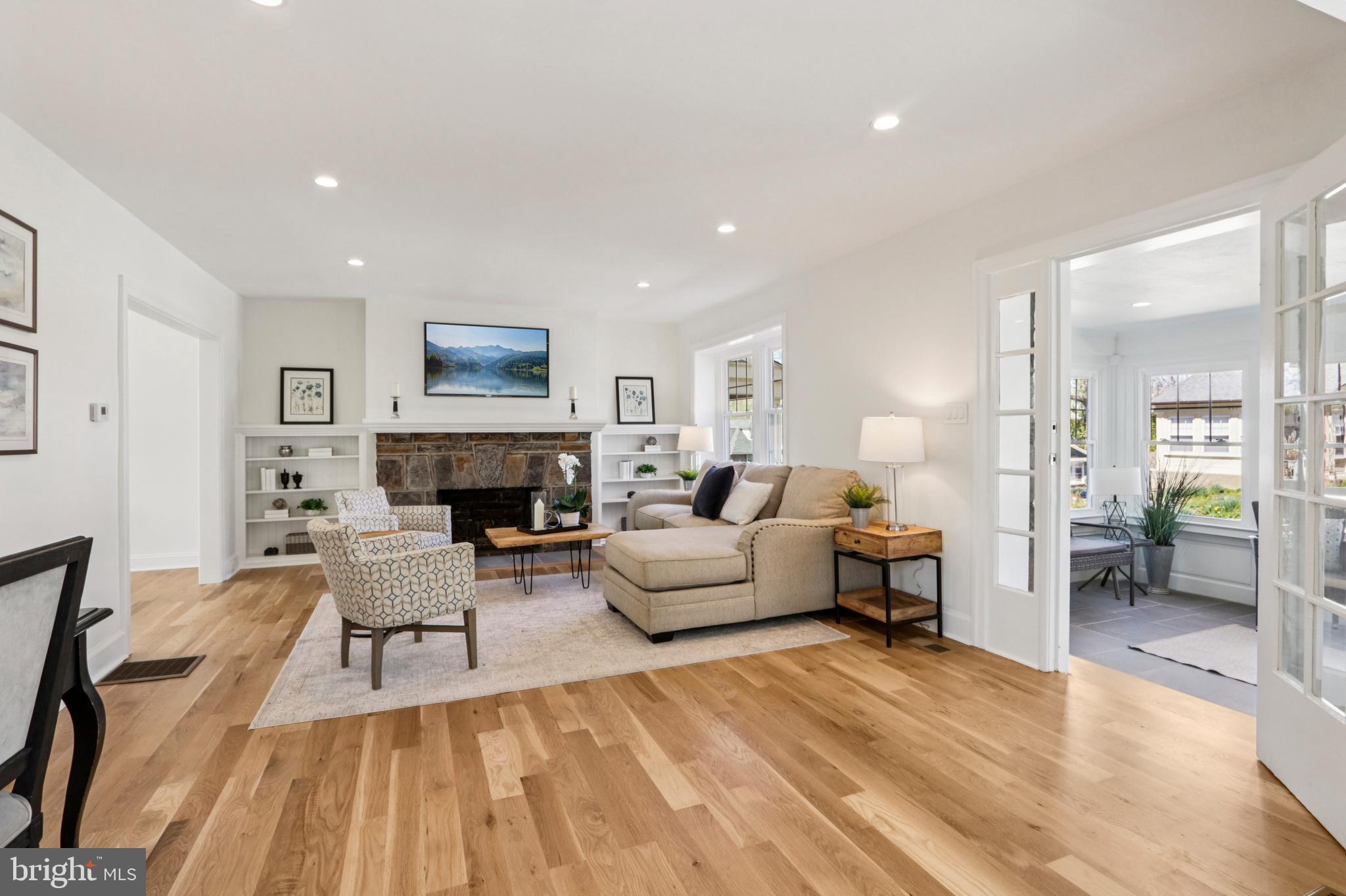 COLLEGE PARK - Residential