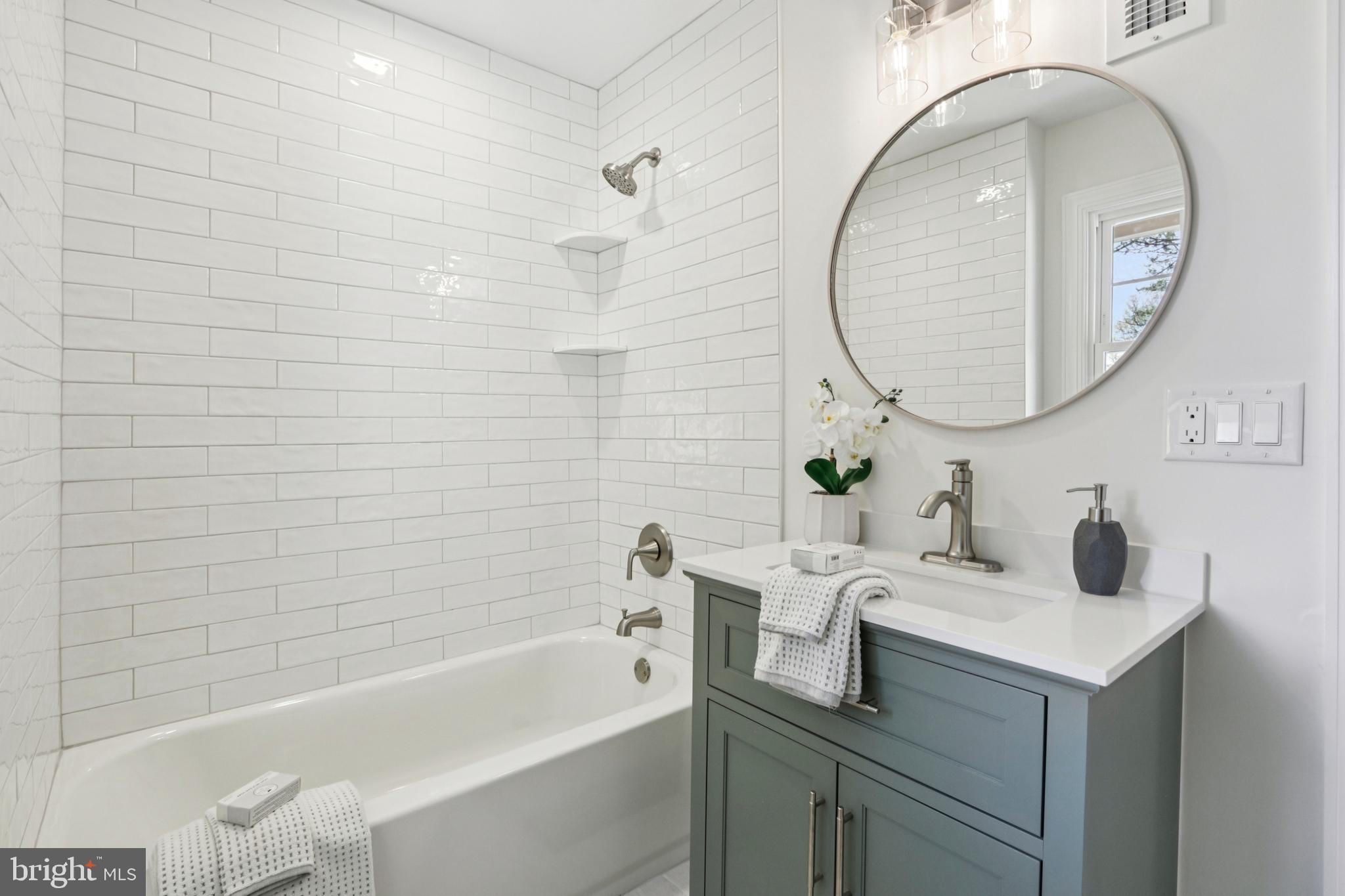 COLLEGE PARK - Residential