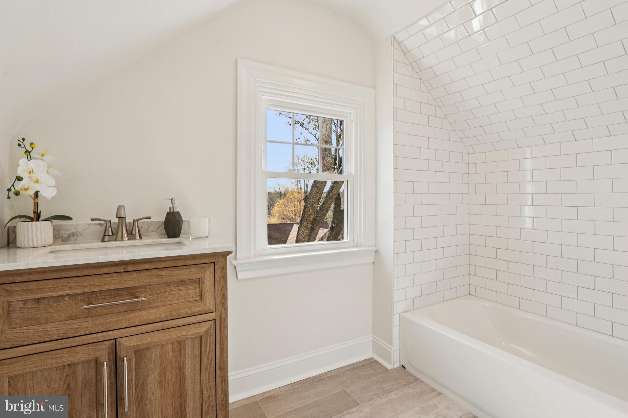 COLLEGE PARK - Residential