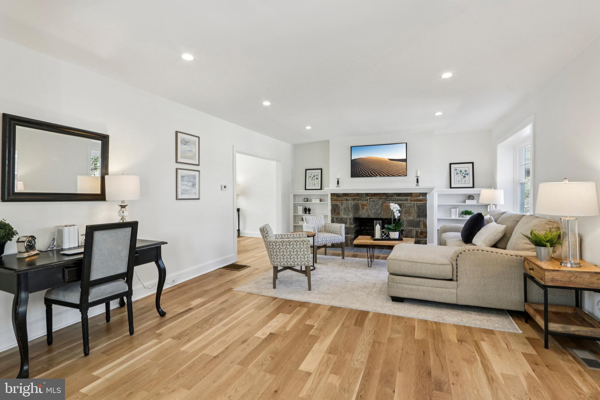 COLLEGE PARK - Residential