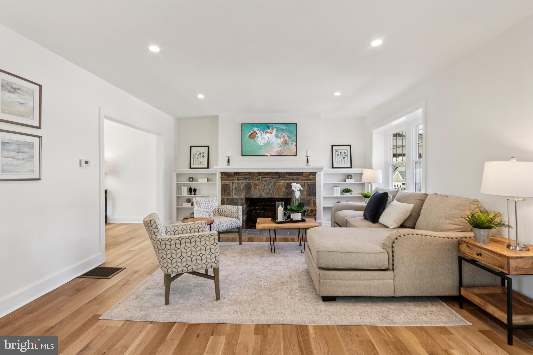 COLLEGE PARK - Residential