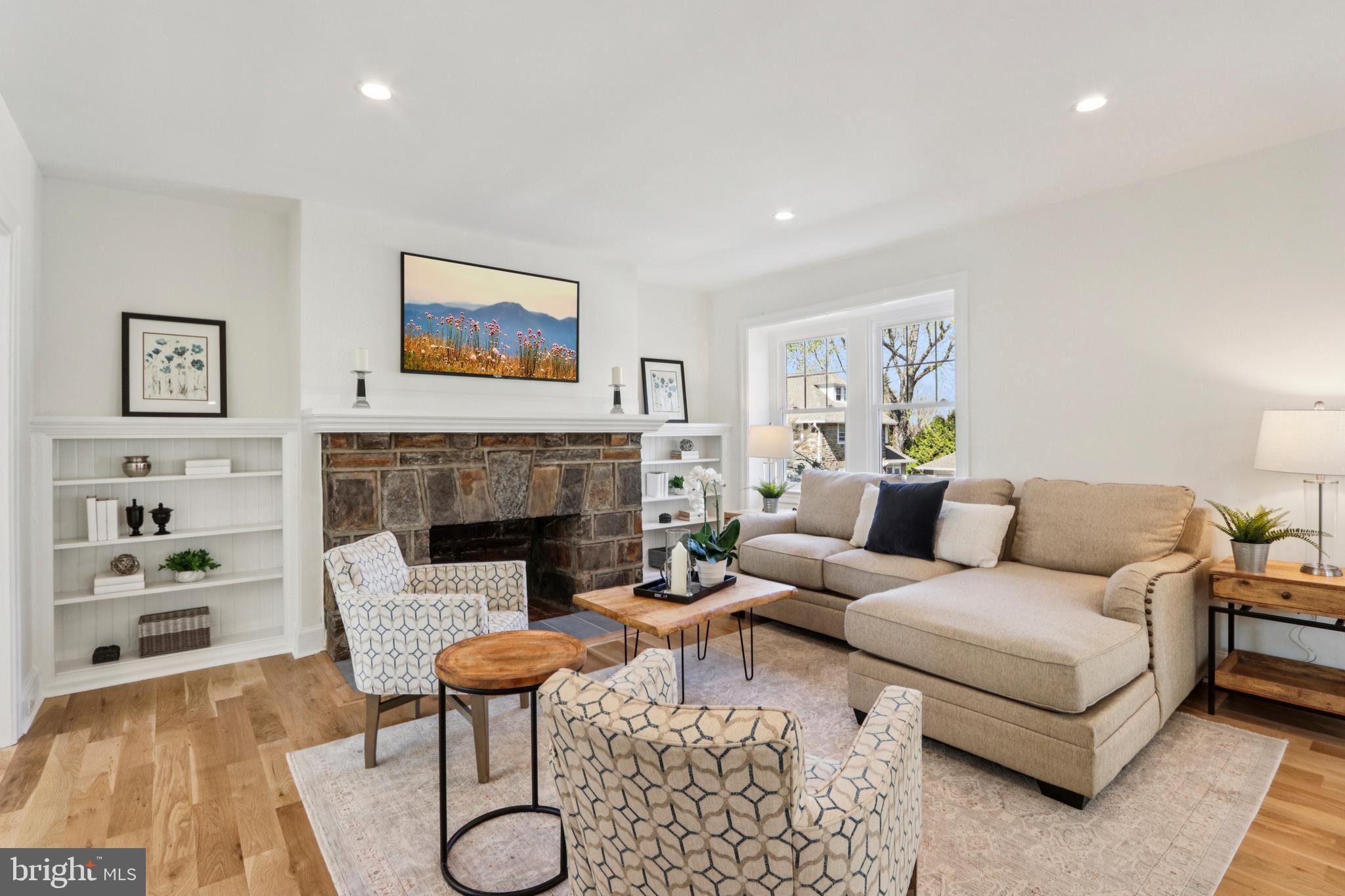 COLLEGE PARK - Residential