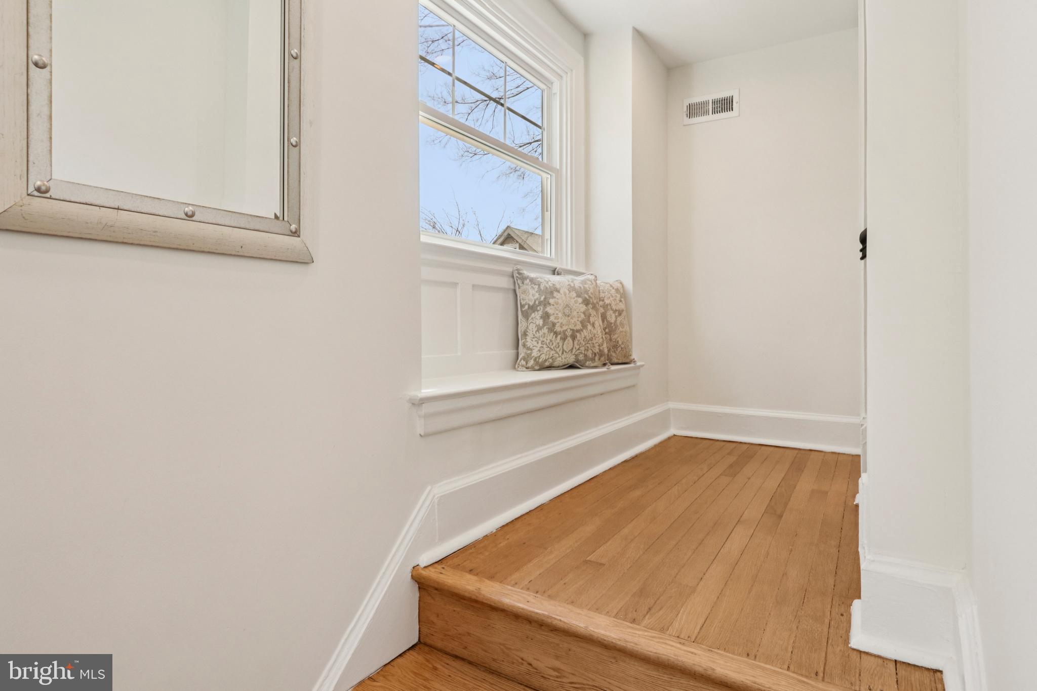 COLLEGE PARK - Residential