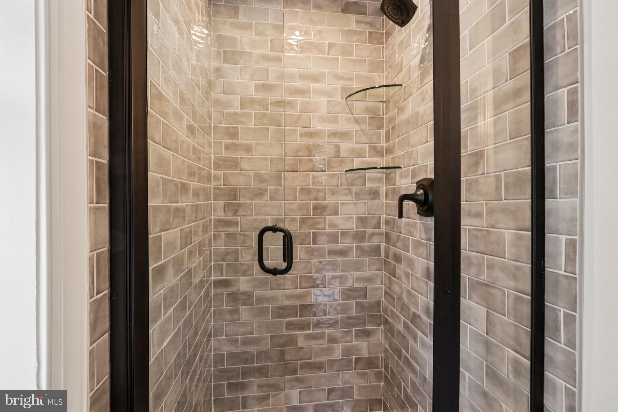 COLLEGE PARK - Residential