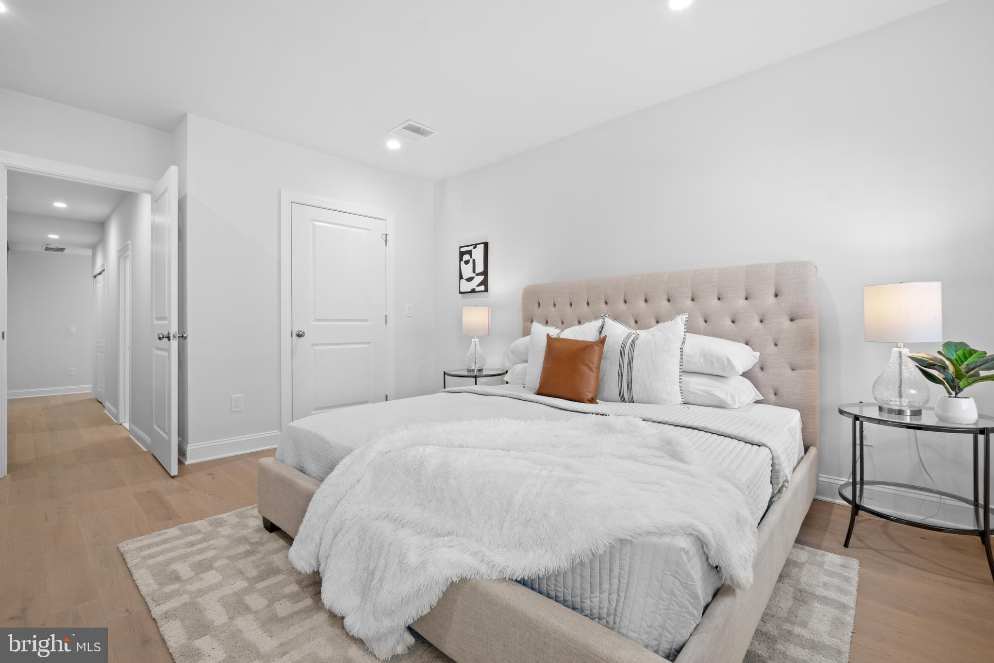 ART MUSEUM AREA - Residential