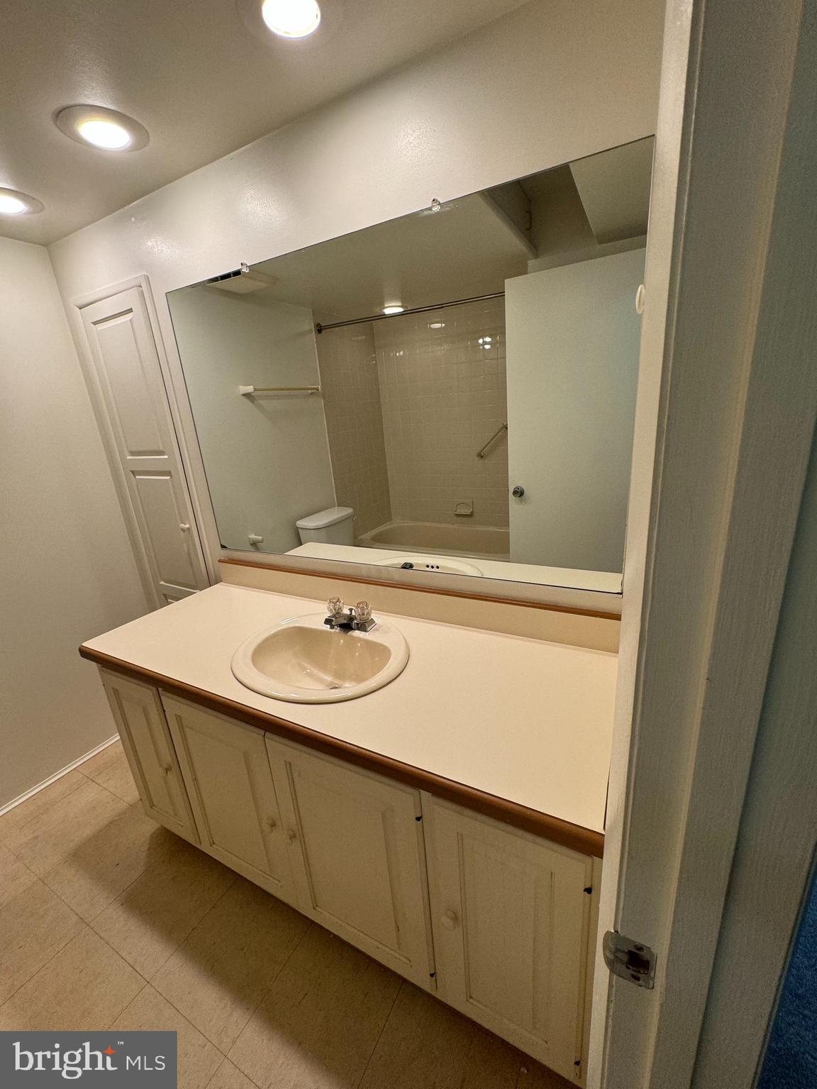 GREENBRIAR CONDO PHASE I - Residential