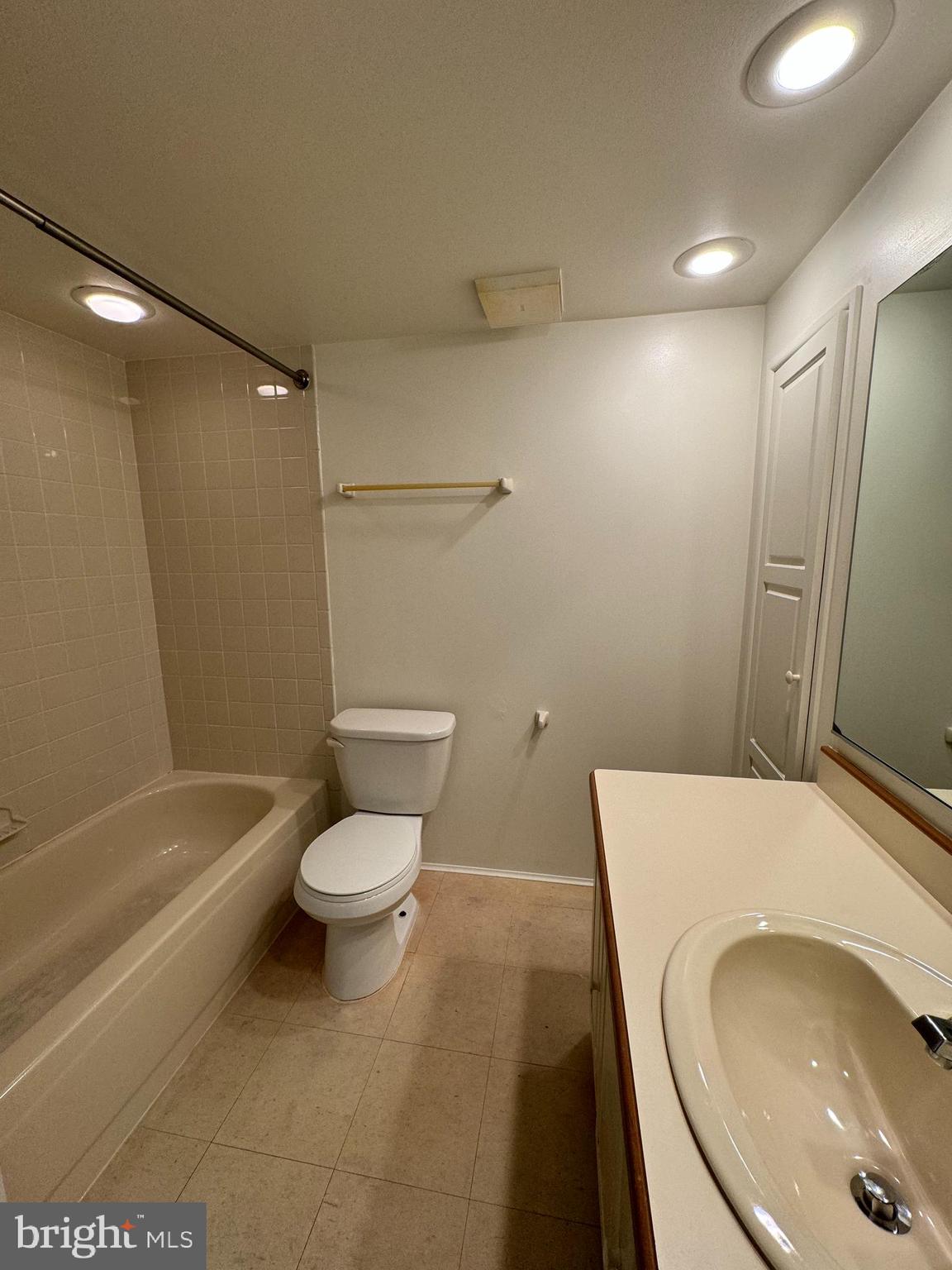 GREENBRIAR CONDO PHASE I - Residential