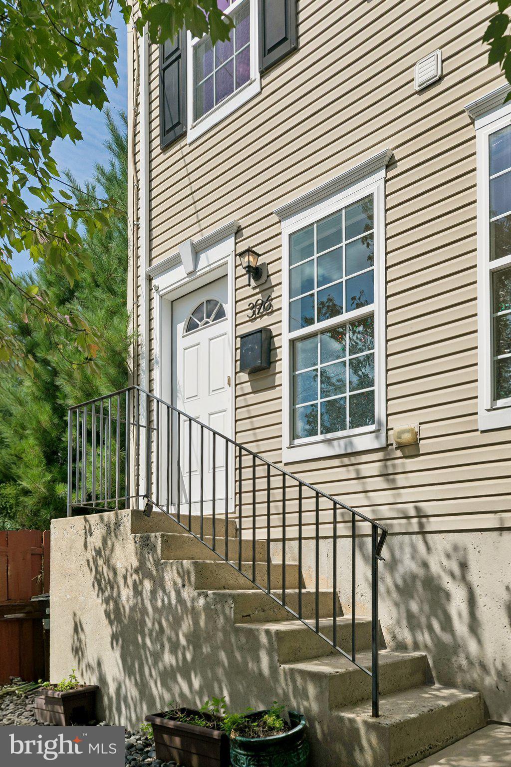 396 DELMAR STREET