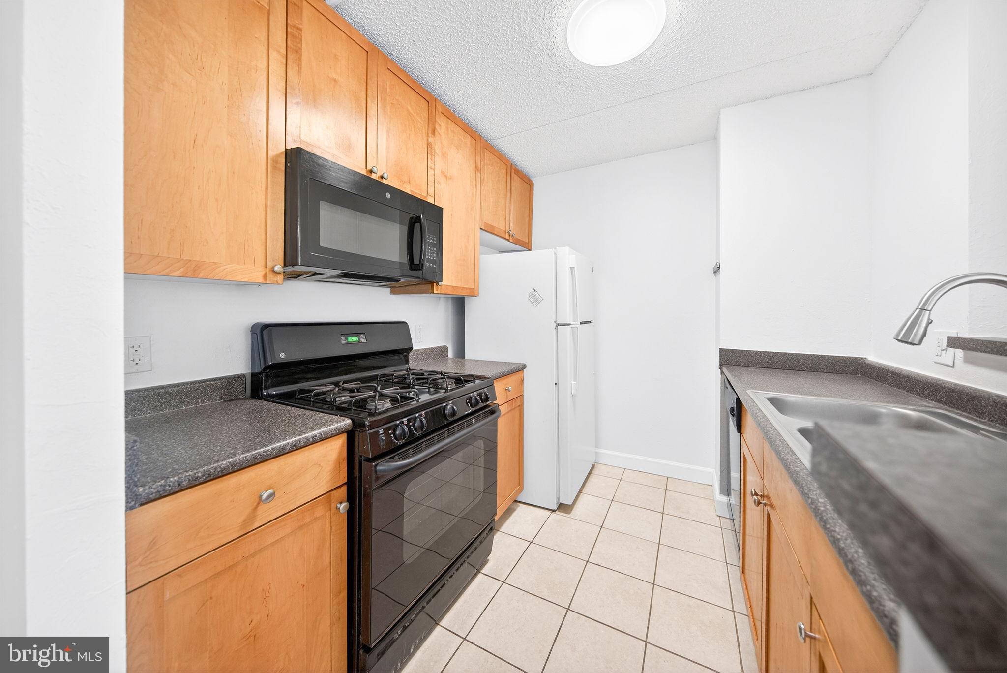 TWENTY-ONE - Residential