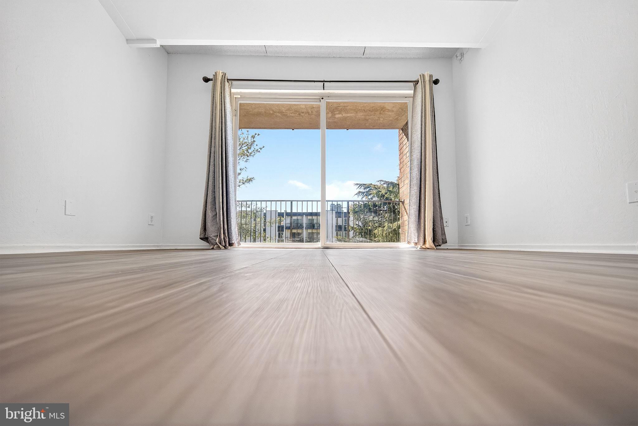 TWENTY-ONE - Residential