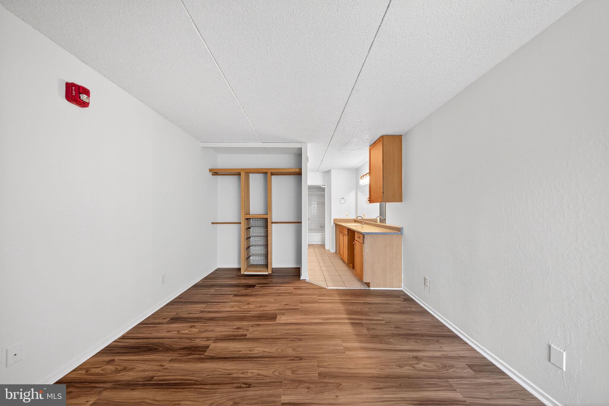 TWENTY-ONE - Residential