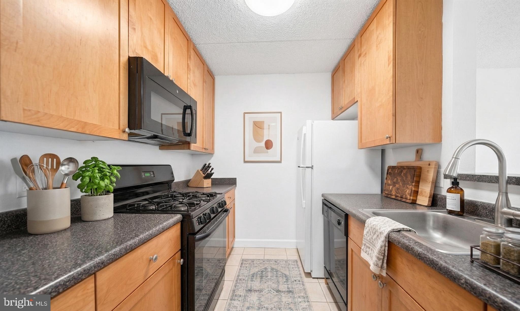 TWENTY-ONE - Residential