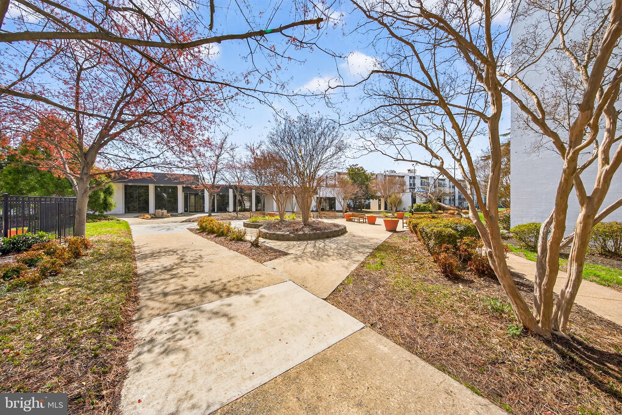 TWENTY-ONE - Residential