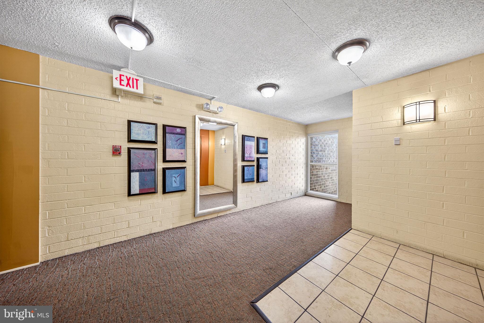 TWENTY-ONE - Residential